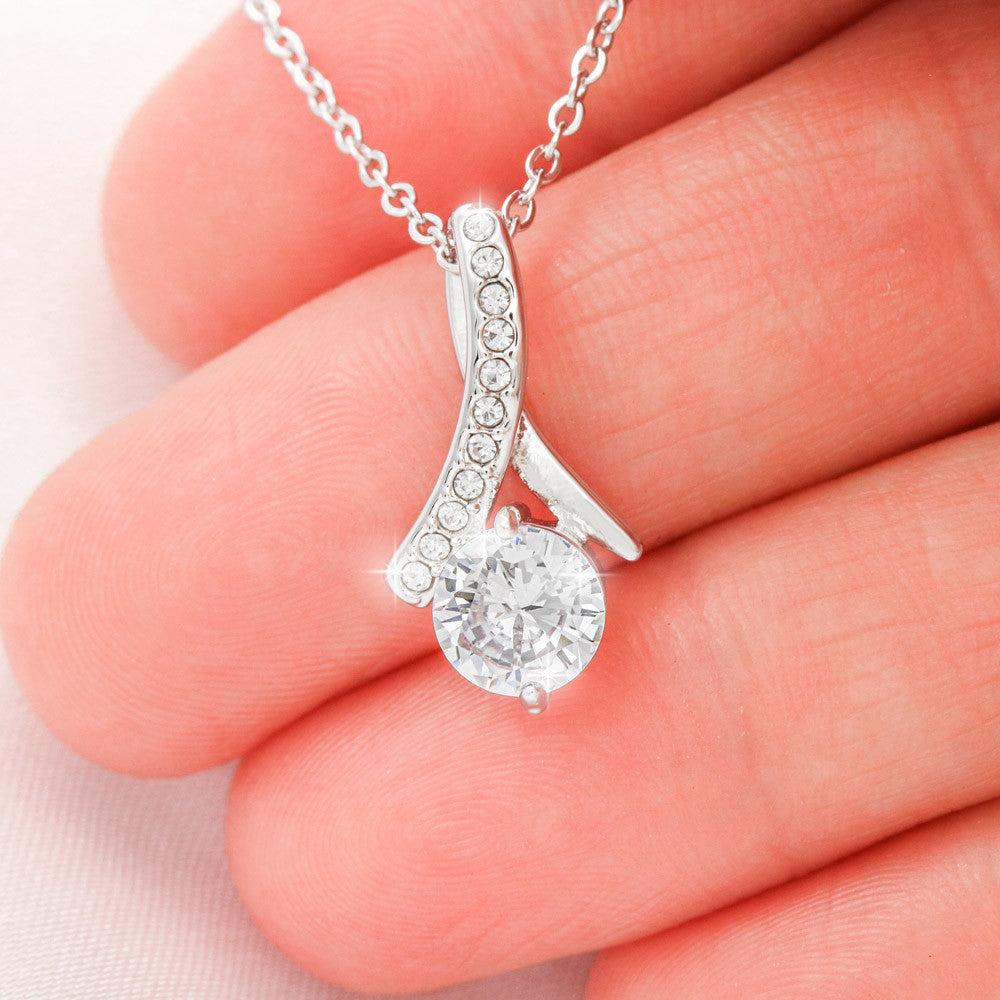 To My Mom Alluring Beauty Necklace